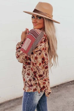 Sugar On Top Floral Shift Top In Beige -Jacket and Coats Shop 1910215057000 2022110710534100 344d2c57sugar on top floral shift top in beige