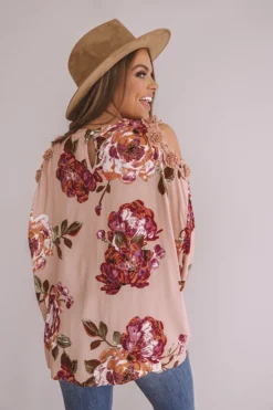 Floral Debut Shift Top In Blush 9 Floral Debut Shift Top In Blush -Jacket and Coats Shop 1911148534000 2019121214102400 cd766a7ffloral debut shift top in blush