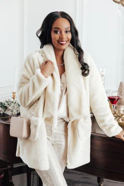 Park Avenue Plush Coat In Cream 6 Park Avenue Plush Coat In Cream -Jacket and Coats Shop 1912096593000 2020112510413200 4977e002park avenue plush coat in cream
