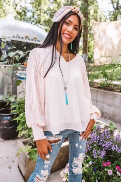 Sparks And Kisses Shift Top In Cream