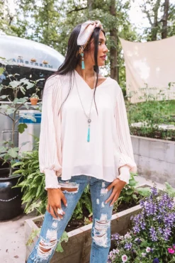 Sparks And Kisses Shift Top In Cream 10 Sparks And Kisses Shift Top In Cream -Jacket and Coats Shop 2008031361000 2020082111023700 b0c3f418sparks and kisses shift top in cream