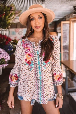 Flaunt It Embroidered Shift Top In Ivory 13 Flaunt It Embroidered Shift Top In Ivory -Jacket and Coats Shop 2009097761000 2021022508271200 f9eaa265flaunt it embroidered shift top in ivory