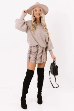 At Home In The City Sweater In Taupe