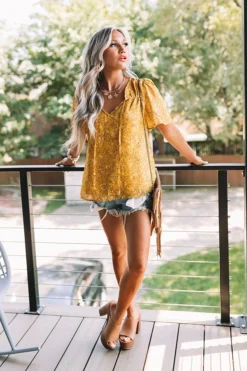 Sip Of Summer Shift Top