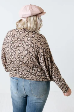 Sneak Away Leopard Shift Top Curves -Jacket and Coats Shop 2107287405000 2021112914324600 f61aca33sneak away leopard shift top curves