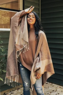 Denver Debut Poncho In Chocolate