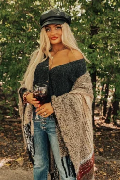 Frozen Lake Ultra Soft Poncho In Iced Latte 12 Frozen Lake Ultra Soft Poncho In Iced Latte -Jacket and Coats Shop 2108091375000 2021083109120000 b9b0a7fdfrozen lake ultra soft poncho in iced latte