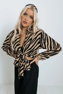 Unseen Beauty Tie Top -Jacket and Coats Shop 2108258222000 2021090914203800 3f25f02cunseen beauty tie top