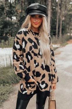 Starts With Love Leopard Sweater In Mocha