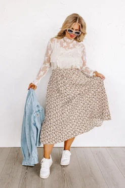 Belize Me Pleated Skirt Curves