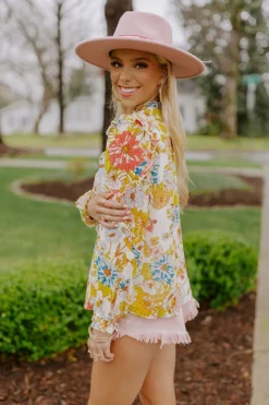 Sugary Sweet Floral Shift Top In Cream 9 Sugary Sweet Floral Shift Top In Cream -Jacket and Coats Shop 2203218771000 2022040511075300 d59189absugary sweet floral shift top in cream