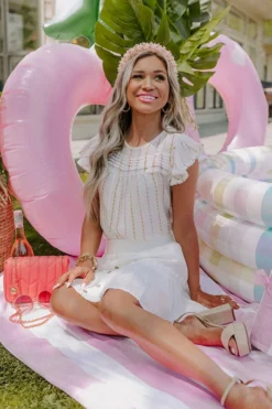 Capture Your Attention Shift Top