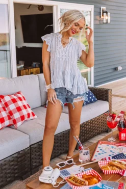 The Real Fling Shift Top In Blue -Jacket and Coats Shop 2204077868000 2023041812114300 bb52ad4dthe real fling shift top in blue