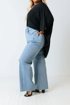 The Teela High Waist Wide Leg Jean Curves 7 The Teela High Waist Wide Leg Jean Curves -Jacket and Coats Shop 2204194825000 2022042813331800 19daa2fcthe teela high waist wide leg jean curves
