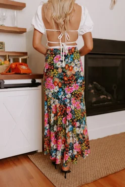 Only Sunshine Floral Skirt In Black -Jacket and Coats Shop 2206069552000 2022061415240900 02c01484only sunshine floral skirt in black