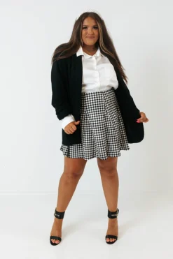 Good For The Plot Linen Blend Blazer In Black Curves