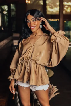 Late Night Talks Top In Iced Latte