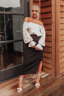 Coffee And Smiles Ribbed Skirt In Espresso