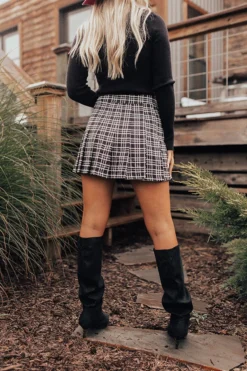 Lean Into Me Plaid Skirt In Black 13 Lean Into Me Plaid Skirt In Black -Jacket and Coats Shop 2208028502000 2022081815104700 21ffe41dlean into me plaid skirt in black