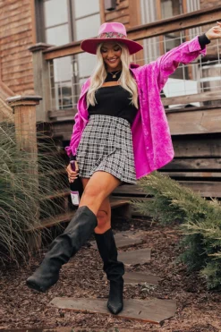 Lean Into Me Plaid Skirt In Black 15 Lean Into Me Plaid Skirt In Black -Jacket and Coats Shop 2208028502000 2022081815104700 fb82c511lean into me plaid skirt in black