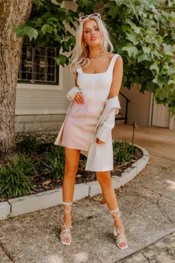 Seeing Hollywood Stars Skirt 8 Seeing Hollywood Stars Skirt -Jacket and Coats Shop 2208183726000 2023062111291500 1cd83668seeing hollywood stars skirt