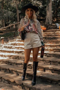 Vermont Strolls Shift Top