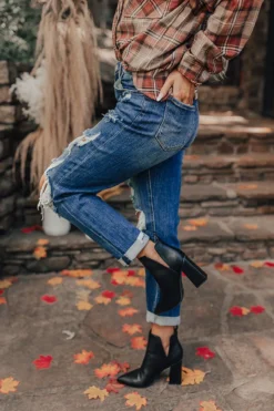 The Casa High Waist Distressed Jean -Jacket and Coats Shop 2208265402000 2022091213315500 faea8959the casa high waist distressed jean