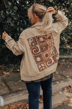 Never A Worry Corduroy Jacket Curves -Jacket and Coats Shop 2209286469000 2022101911142800 a9317318never a worry corduroy jacket curves