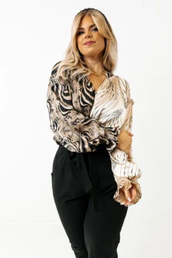 Moves To Make Satin Top Curves -Jacket and Coats Shop 2209306175000 2022101110493500 c46e27e5moves to make satin top curves