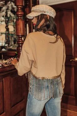 Tea Reader Fringe Crop Sweater In Khaki 8 Tea Reader Fringe Crop Sweater In Khaki -Jacket and Coats Shop 2210182583000 2022110410471200 6a8f1572tea reader fringe crop sweater in khaki