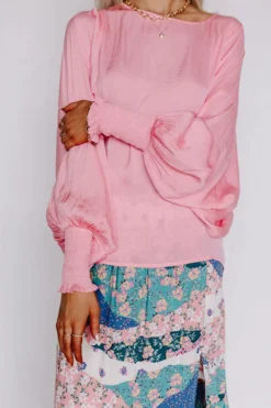 Saturday Night Premiere Shift Top In Pink 9 Saturday Night Premiere Shift Top In Pink -Jacket and Coats Shop 2212282338000 2023011709151200 8b6e0b88glam express sample 2