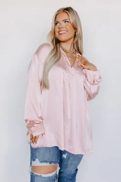 Reaching Out To You Shift Top In Pink Curves -Jacket and Coats Shop 2212294683000 2023011608370300 0c08864bglam express sample 64 curves