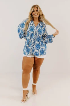 Favor And Fortune Shift Top Curves