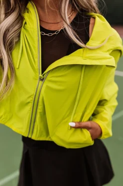 Best Shot Packable Windbreaker -Jacket and Coats Shop 2303137086000 2023032710420700 3725b351best shot packable windbreaker