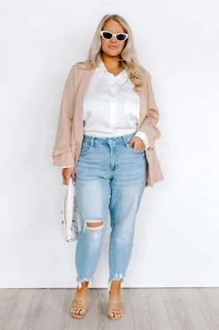 The Kimora Midrise Distressed Jean Curves