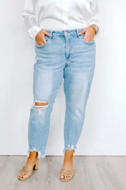 The Kimora Midrise Distressed Jean Curves -Jacket and Coats Shop 2303291966000 2023041114212800 efb4db00the kimora midrise distressed jean curves